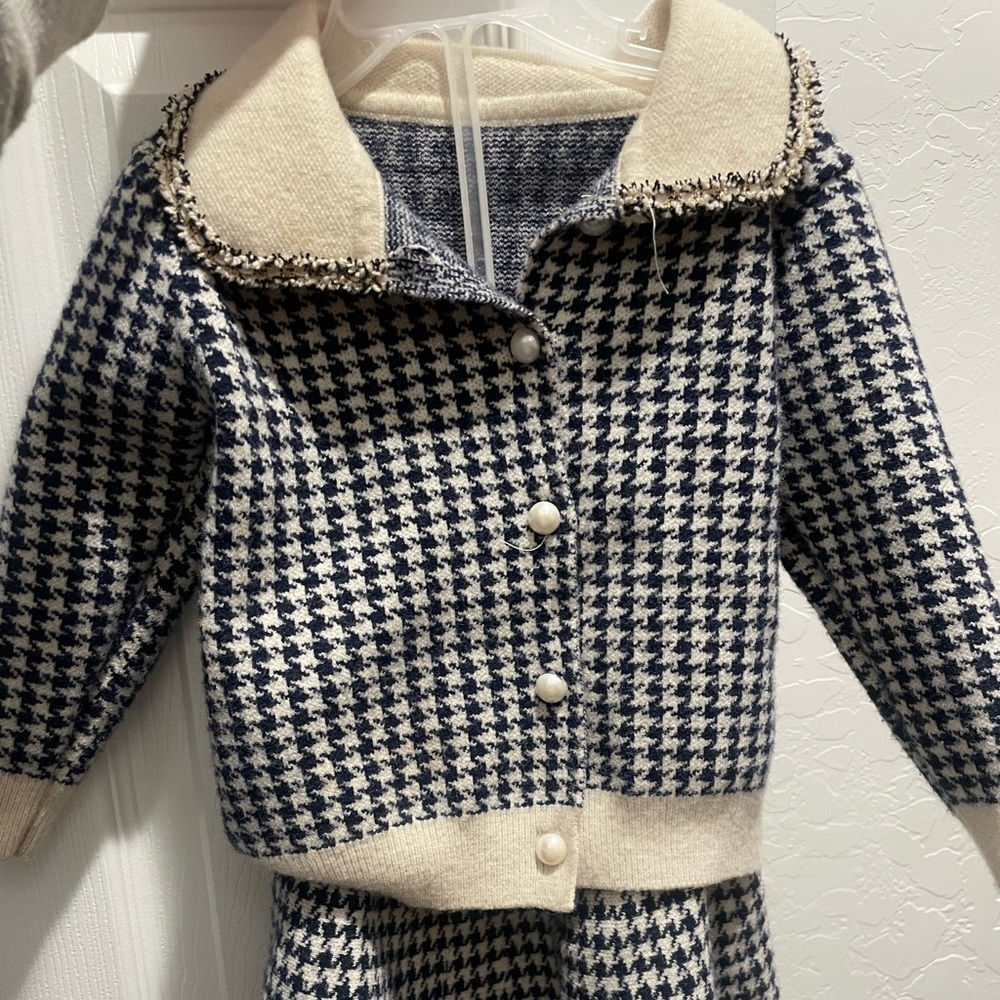 Toddler Size 90 or 2t, bundle of clothes!!